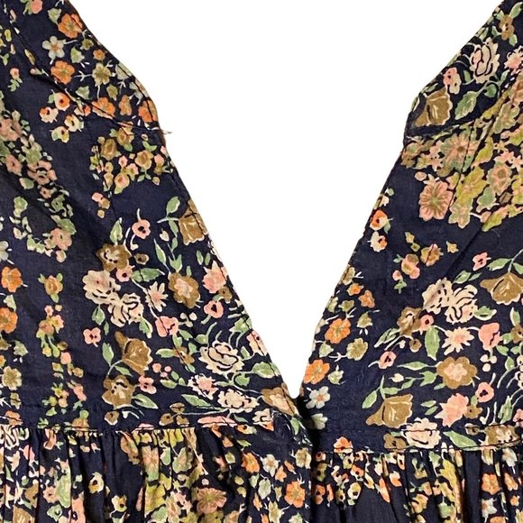 H and M Button Front Top Black with Floral Print Sz 12 Three Quarter Sleeve - Picture 7 of 8